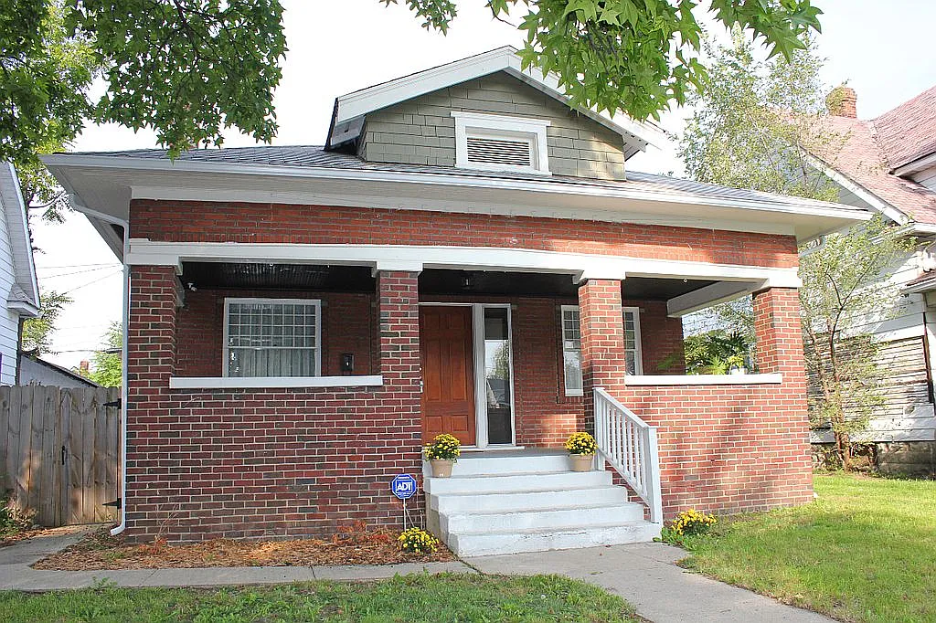 848 Eastern Ave photo 1