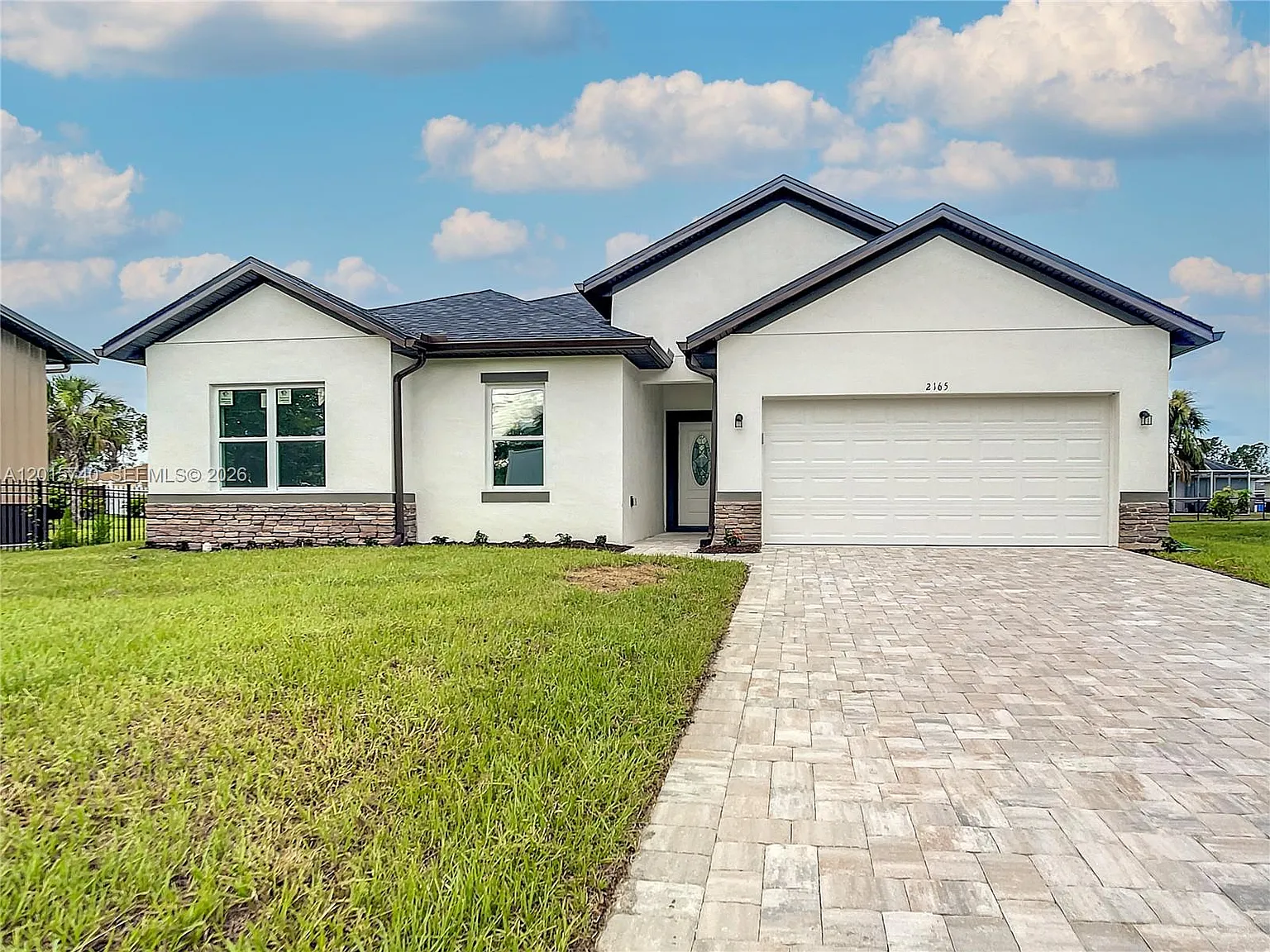 4 bed, 2.0 bath, $2,200 — Photo 1