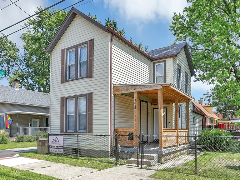 258 Allen Ave — Photo 2