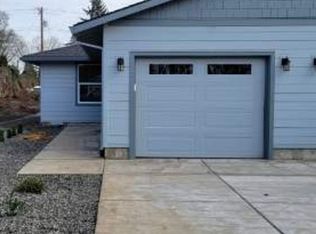 484 N 13th St UNIT B, Saint Helens, OR 97051