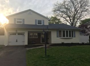 2 Elaine Ct, Old Bridge, NJ 08857