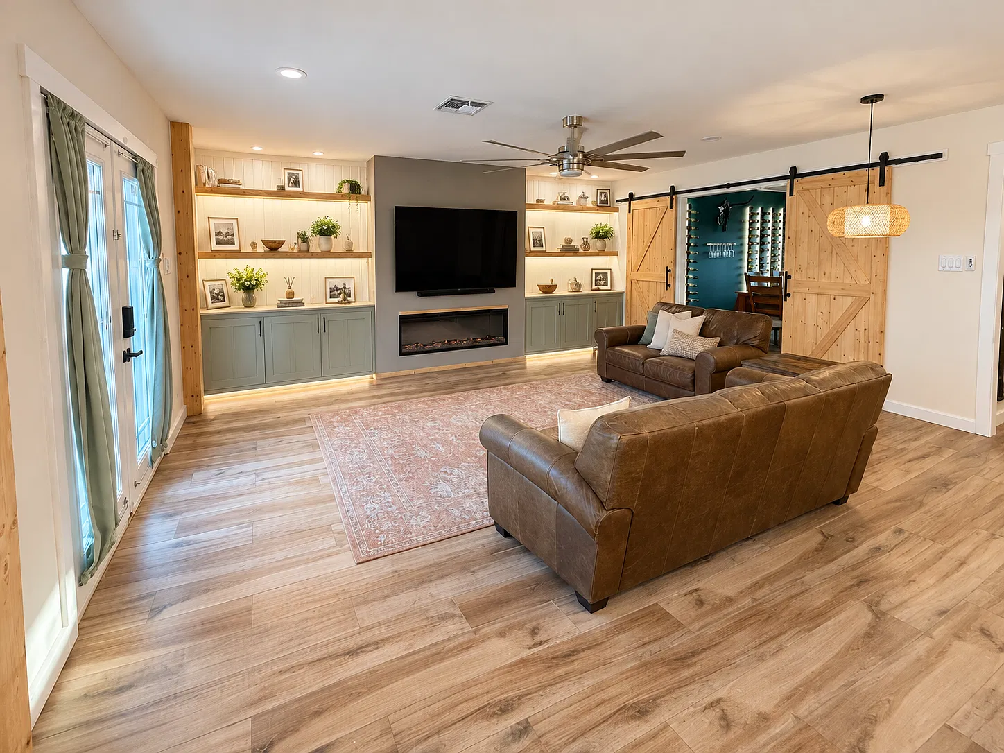6 bed, 4000 sqft, $6,000 — Photo 2