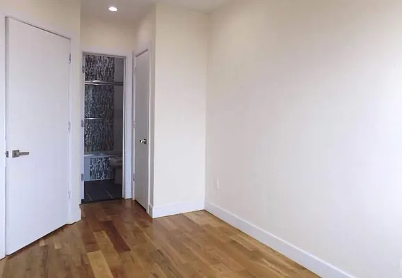 Rented by Nooklyn NYC LLC | media 23
