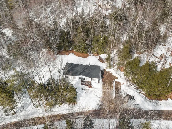 12 Bonang Lane, Paris, ME 04281