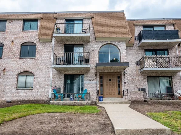 90 High St APT 306, Dedham, MA 02026