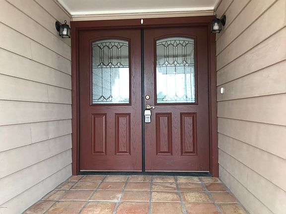 3rd image of 3652 Hiawatha Dr