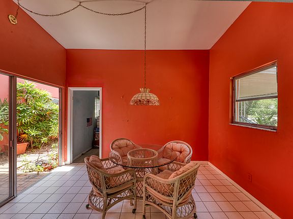 5th image of 1223 Brookside Dr