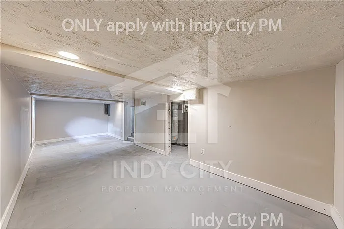 3220 E 34th St — Photo 20