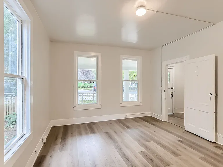 508 Pearl St — Photo 11