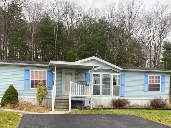 19 Sam Brooke Cir, Lehighton, PA 18235