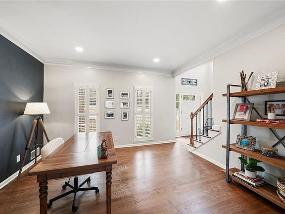 5th image of 2825 Pine St