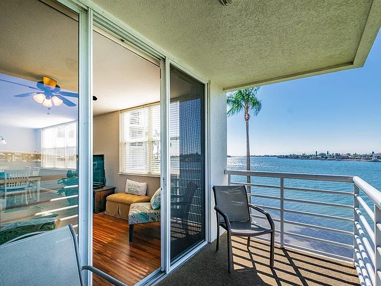 6081 Bahia Del Mar Cir #349 — Photo 3