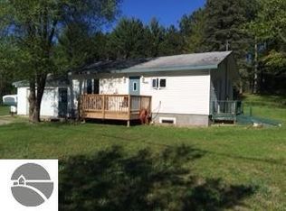 5481 S Garfield Rd, Kingsley, MI 49649