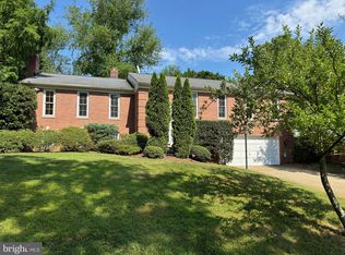 10321 Bells Mill Ter, Potomac, MD 20854