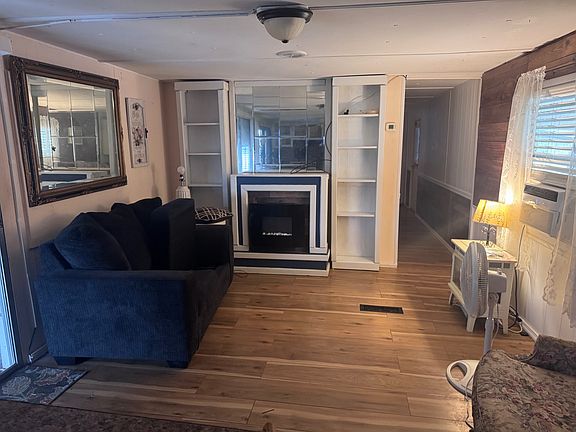 4th image of 30 Bonny Shores Dr #30