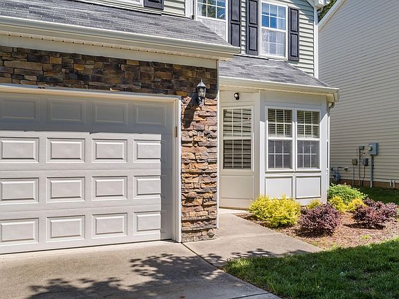 4th image of 6 Beaver Creek Ln