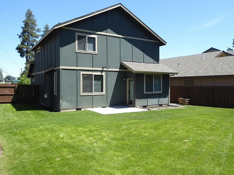 20249 Knightsbridge Pl — Photo 2