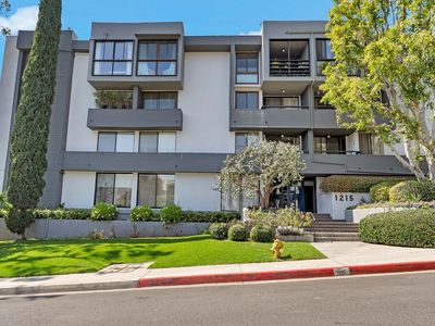1215 N Olive Dr APT 304, West Hollywood, CA, 90069
