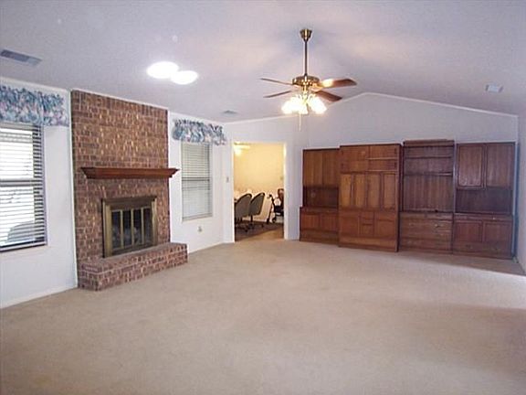 5th image of 1255 Chariot Cir
