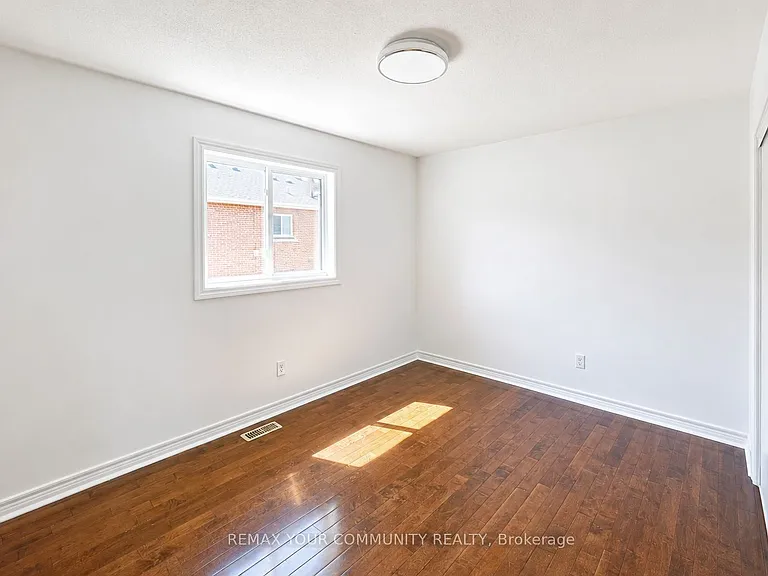 69 Gail Parks Cres — Photo 15