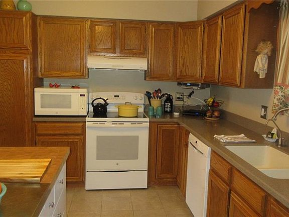 3rd image of 2345 Hildale Dr NW
