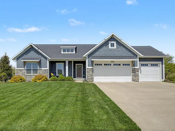 5587 Stanton Woods Dr, Hudsonville, MI 49426