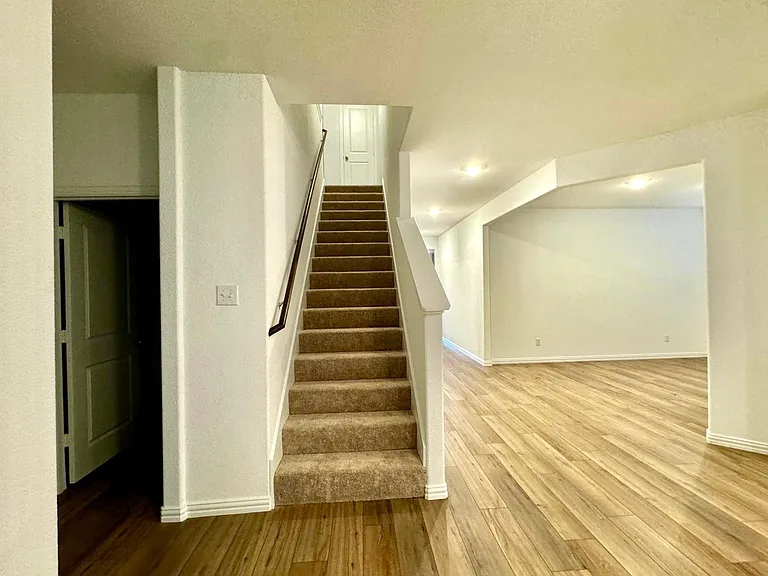 1012 Longleaf Ln — Photo 8