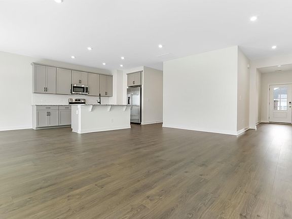 5th image of 3091 Dowgate Dr