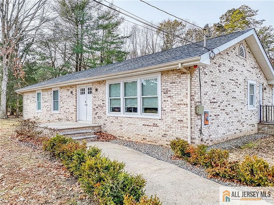 1st image of 176 Old Forge Rd