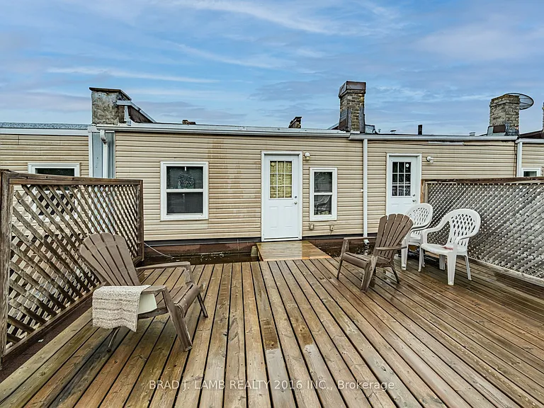 2904 A Danforth Ave #3 — Photo 18