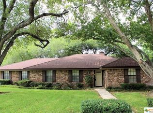 807 Vogel Dr, Lockhart, TX 78644