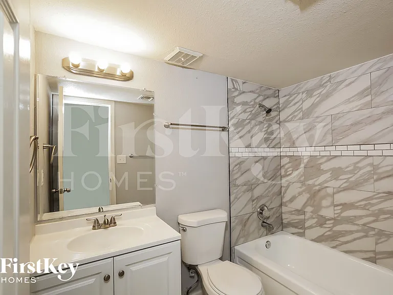 6008 S 45th Pl — Photo 16