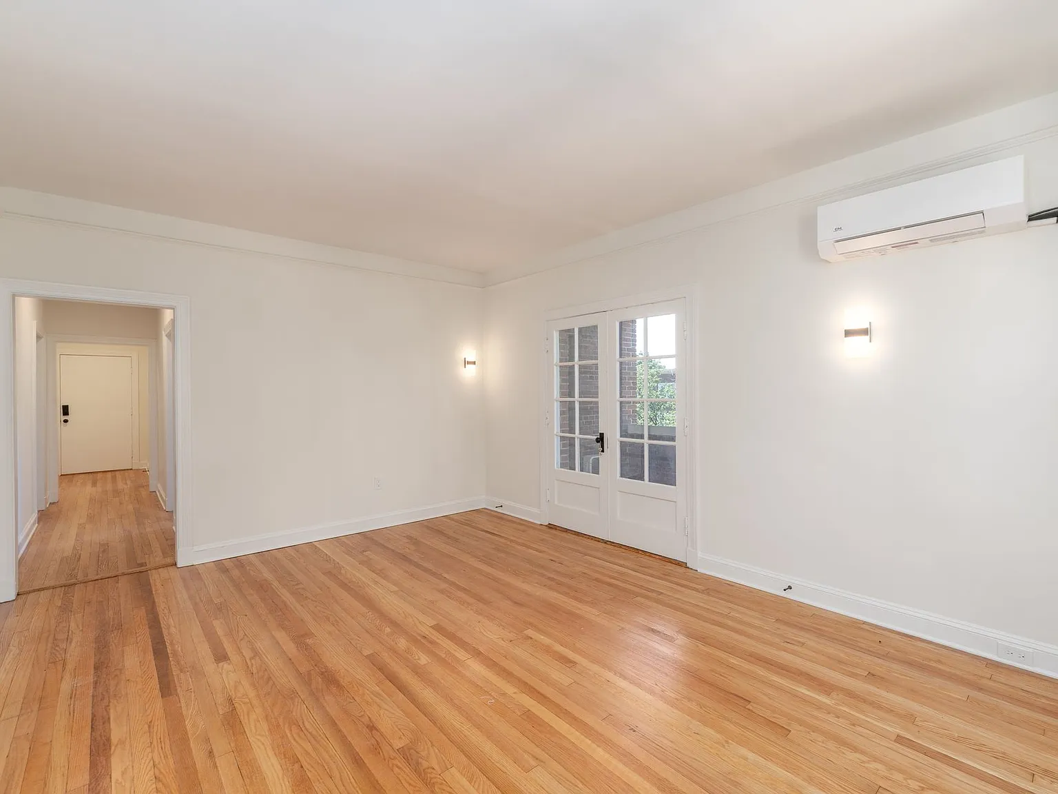 Guilford Apartments — Photo 2