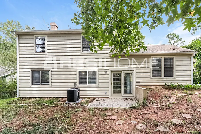 3947 Wood Path Dr — Photo 13