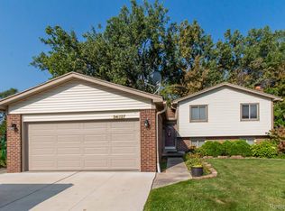 34327 Daventry Ct, Sterling Heights, MI 48312