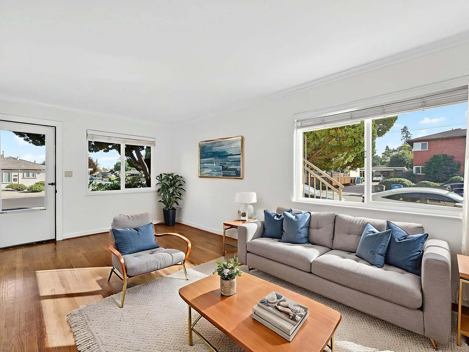 305 Kuehnis Dr — Photo 3