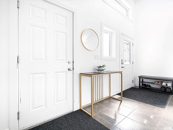 4th image of 439 Labine Crescent
