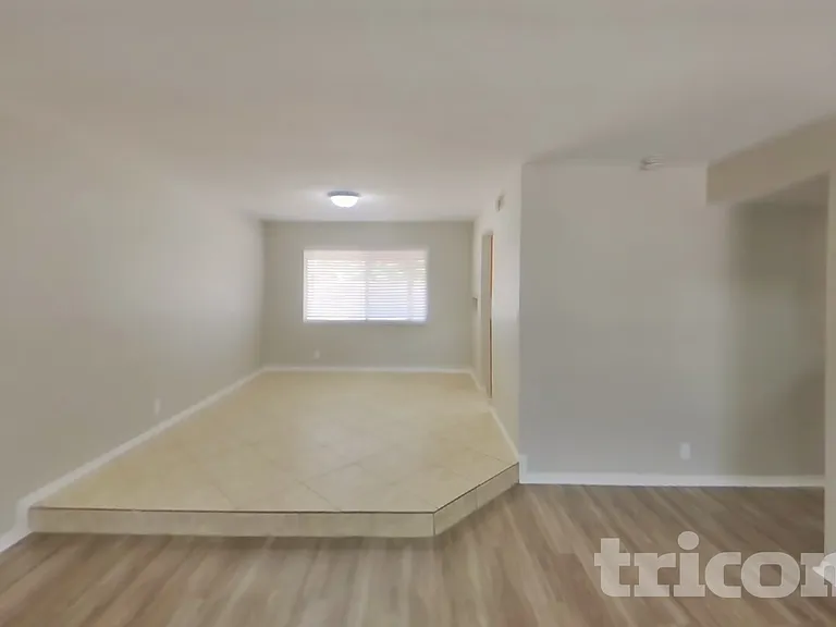 7334 W Carol Ave — Photo 5