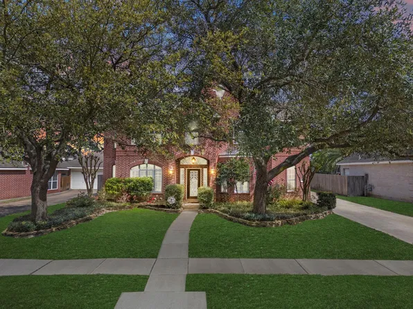 16818 Sandestine Dr, Houston, TX 77095