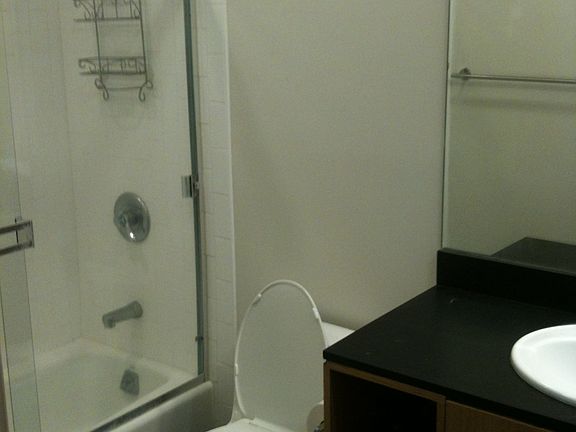 5th image of 1032 Spencer St APT A