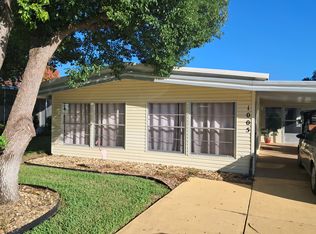 1005 Vermont Ave, Lady Lake, FL 32159