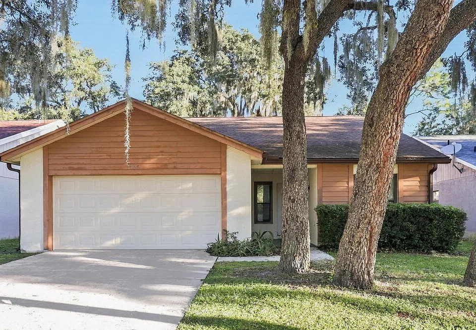 2526 Wrencrest Cir