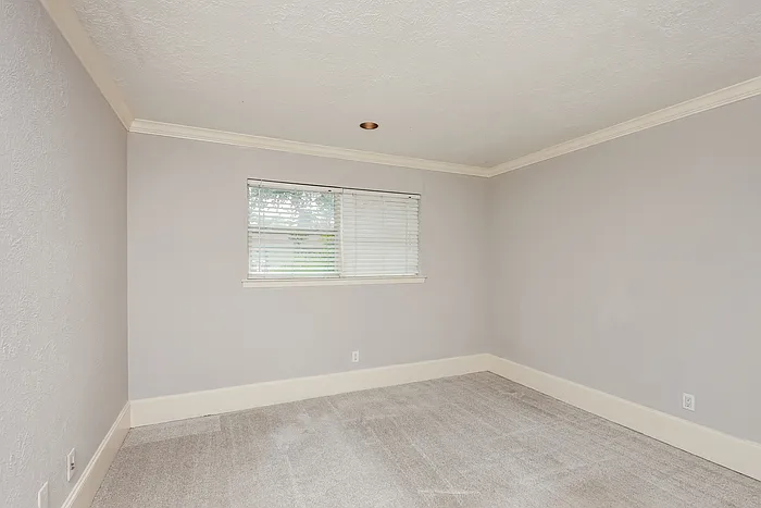 6909 Valhalla Rd — Photo 9