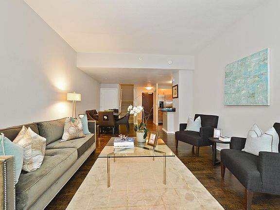3rd image of 88 King St Unit 109