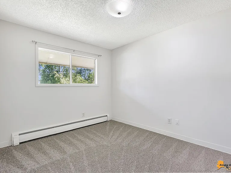 1121 Latouche St — Photo 17