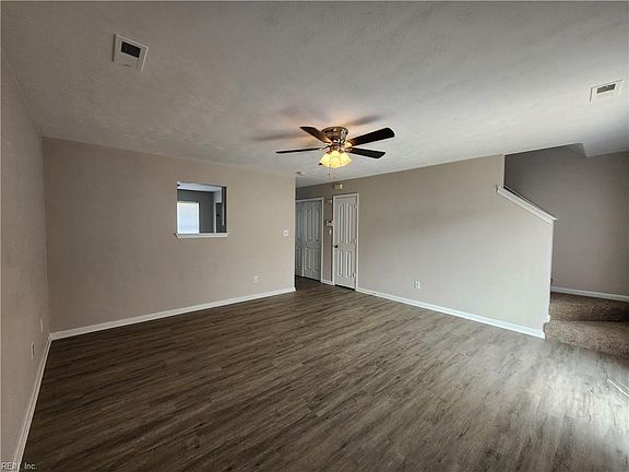 3rd image of 303 Civil Ct APT B