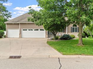 1950 Wenz Ave, Chaska, MN 55318