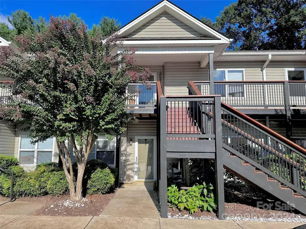 102 Carlyle Way, Asheville, NC 28803