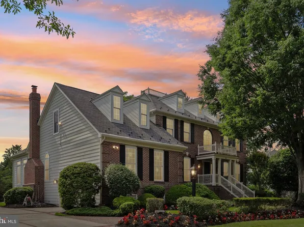 4 Broadacre Dr, Mount Laurel, NJ 08054
