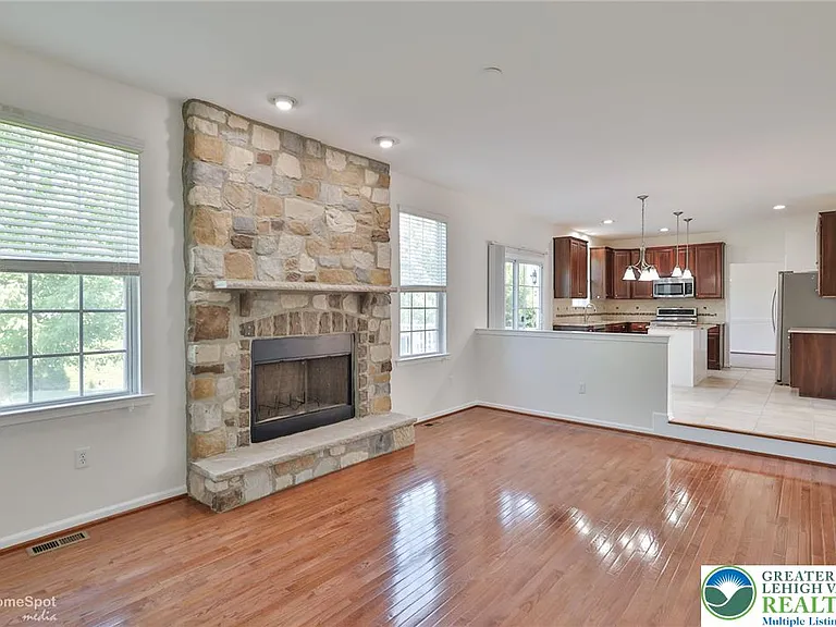 2784 Clark Pl — Photo 17